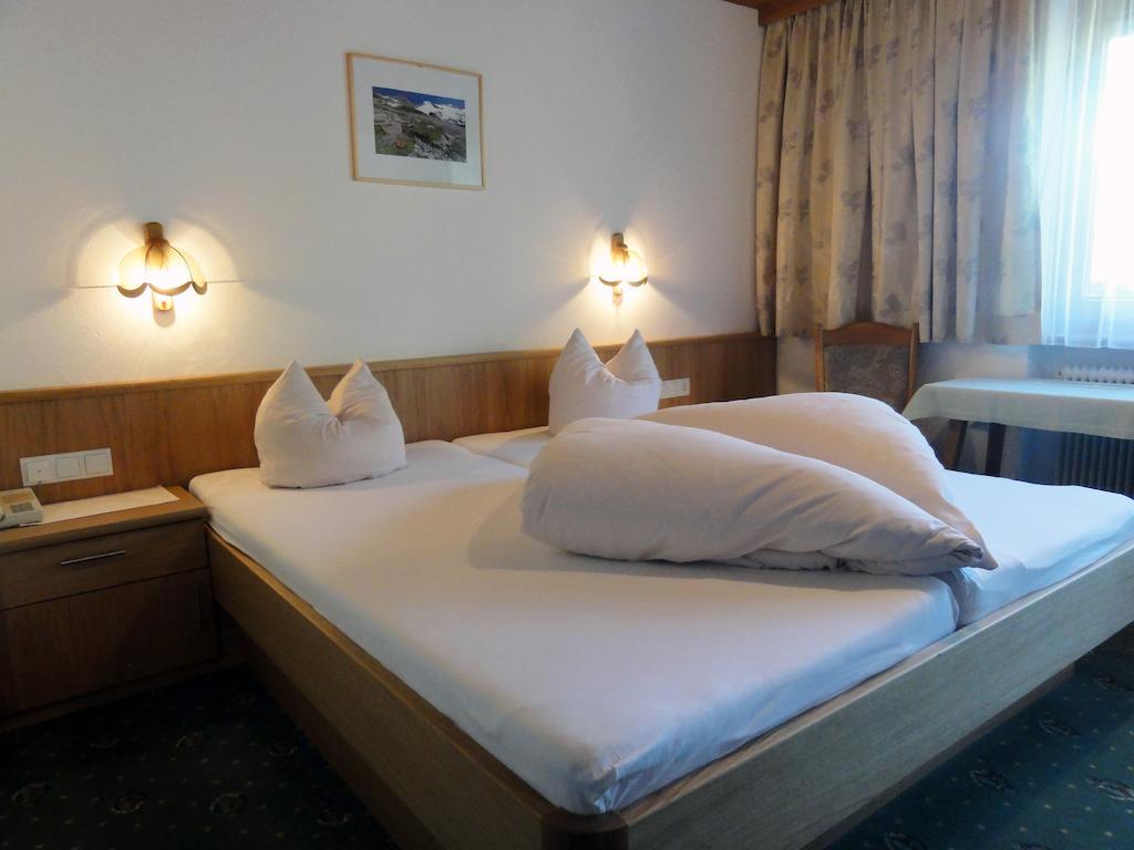 Gaestehaus Alpenland Tux Bilik gambar