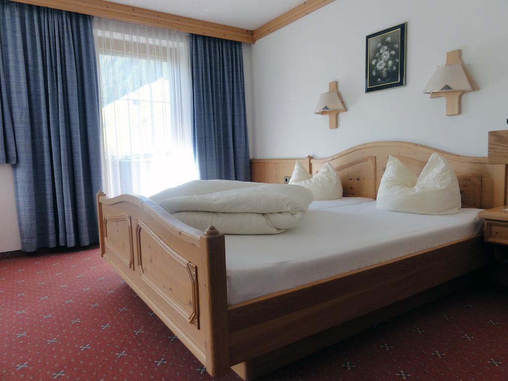 Gaestehaus Alpenland Tux Bilik gambar