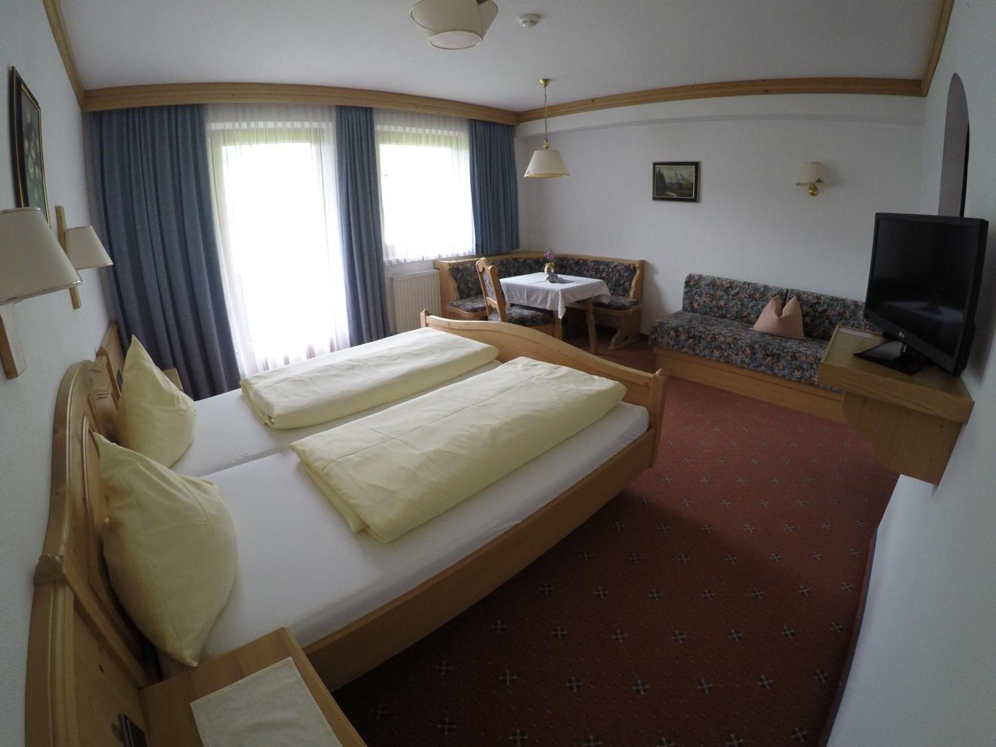 Gaestehaus Alpenland Tux Bilik gambar