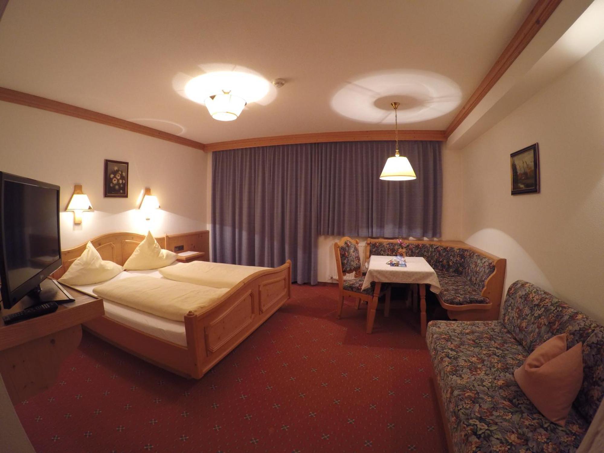 Gaestehaus Alpenland Tux Bilik gambar
